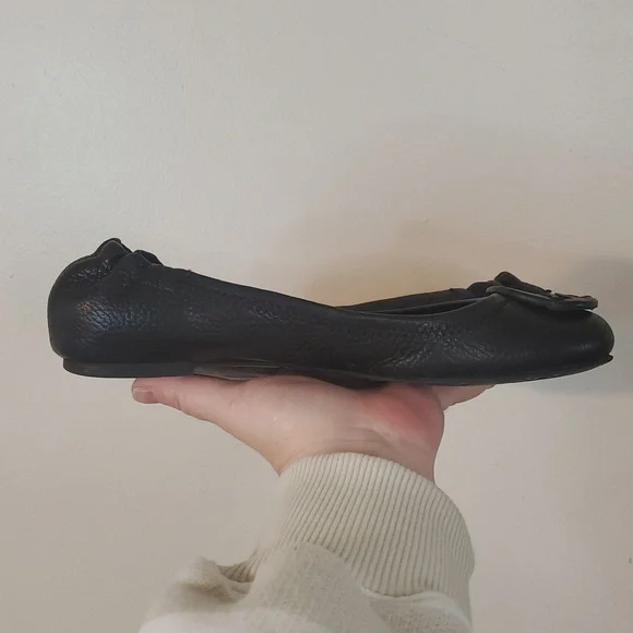 Tory Burch Black Leather Ballet Flats Size 8 Minimalist Preppy Office Attire - Picture 5 of 16